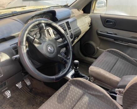 Серый Ниссан ИксТрейл, объемом двигателя 2.2 л и пробегом 383 тыс. км за 4860 $, фото 10 на Automoto.ua