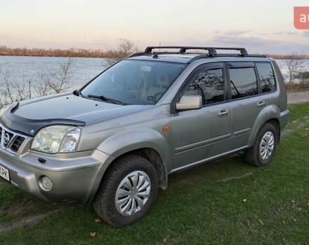 Серый Ниссан ИксТрейл, объемом двигателя 2.5 л и пробегом 193 тыс. км за 6500 $, фото 1 на Automoto.ua
