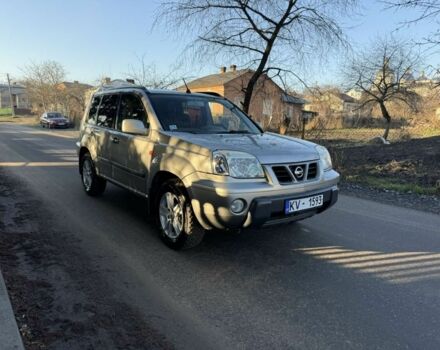 Серый Ниссан ИксТрейл, объемом двигателя 2 л и пробегом 333 тыс. км за 2999 $, фото 1 на Automoto.ua