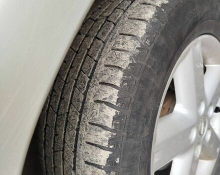 Серый Ниссан ИксТрейл, объемом двигателя 2.2 л и пробегом 370 тыс. км за 3300 $, фото 7 на Automoto.ua