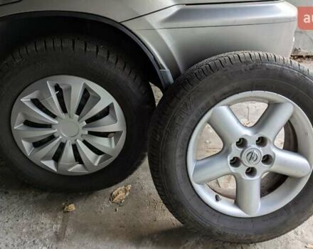 Серый Ниссан ИксТрейл, объемом двигателя 2.5 л и пробегом 193 тыс. км за 6500 $, фото 21 на Automoto.ua