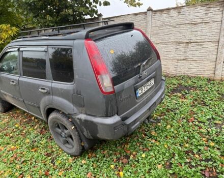 Серый Ниссан ИксТрейл, объемом двигателя 2.2 л и пробегом 290 тыс. км за 4000 $, фото 2 на Automoto.ua