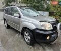 Сірий Ніссан ІксТрейл, об'ємом двигуна 2 л та пробігом 335 тис. км за 4800 $, фото 1 на Automoto.ua