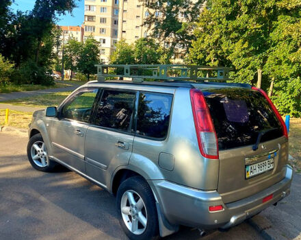 Сірий Ніссан ІксТрейл, об'ємом двигуна 2 л та пробігом 305 тис. км за 5200 $, фото 3 на Automoto.ua