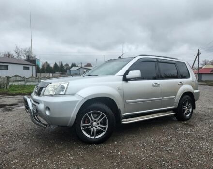 Сірий Ніссан ІксТрейл, об'ємом двигуна 2 л та пробігом 450 тис. км за 7000 $, фото 2 на Automoto.ua