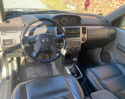 Сірий Ніссан ІксТрейл, об'ємом двигуна 2.2 л та пробігом 220 тис. км за 4100 $, фото 6 на Automoto.ua