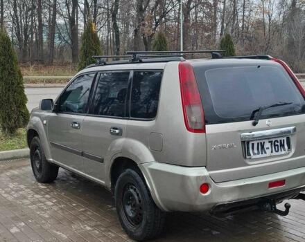 Серый Ниссан ИксТрейл, объемом двигателя 2.2 л и пробегом 327 тыс. км за 3077 $, фото 5 на Automoto.ua