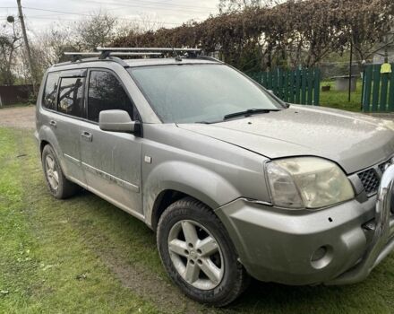 Серый Ниссан ИксТрейл, объемом двигателя 2.5 л и пробегом 299 тыс. км за 4600 $, фото 16 на Automoto.ua