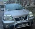 Сірий Ніссан ІксТрейл, об'ємом двигуна 2.2 л та пробігом 300 тис. км за 3799 $, фото 1 на Automoto.ua