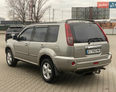 Серый Ниссан ИксТрейл, объемом двигателя 2 л и пробегом 246 тыс. км за 4499 $, фото 5 на Automoto.ua