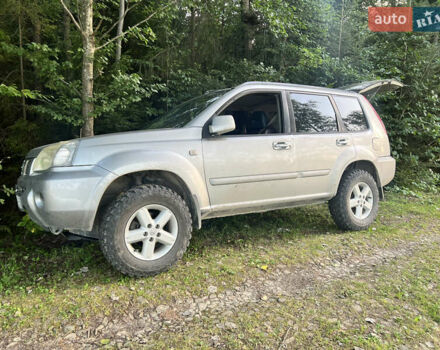Сірий Ніссан ІксТрейл, об'ємом двигуна 2.18 л та пробігом 422 тис. км за 6700 $, фото 2 на Automoto.ua