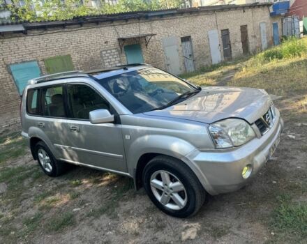 Сірий Ніссан ІксТрейл, об'ємом двигуна 2.2 л та пробігом 200 тис. км за 3200 $, фото 1 на Automoto.ua