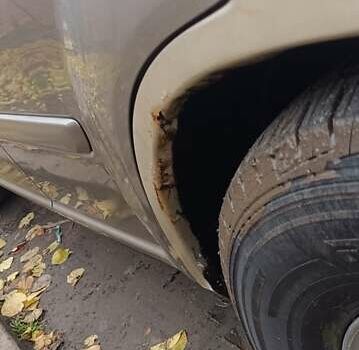 Серый Ниссан ИксТрейл, объемом двигателя 2.2 л и пробегом 230 тыс. км за 3300 $, фото 5 на Automoto.ua