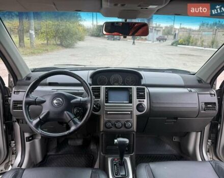 Серый Ниссан ИксТрейл, объемом двигателя 2.5 л и пробегом 265 тыс. км за 6000 $, фото 18 на Automoto.ua