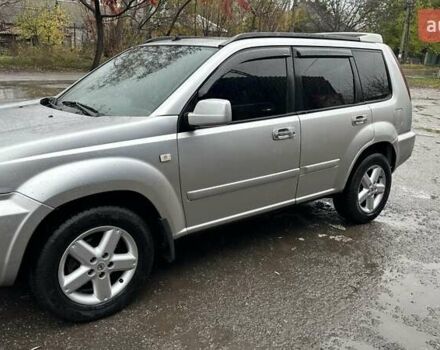 Серый Ниссан ИксТрейл, объемом двигателя 2.2 л и пробегом 391 тыс. км за 5000 $, фото 1 на Automoto.ua