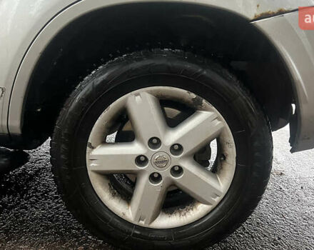 Серый Ниссан ИксТрейл, объемом двигателя 2.2 л и пробегом 323 тыс. км за 4000 $, фото 18 на Automoto.ua