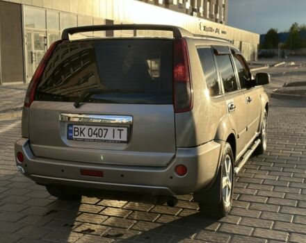 Серый Ниссан ИксТрейл, объемом двигателя 2 л и пробегом 160 тыс. км за 7000 $, фото 22 на Automoto.ua