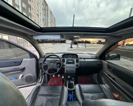 Серый Ниссан ИксТрейл, объемом двигателя 2 л и пробегом 160 тыс. км за 7000 $, фото 9 на Automoto.ua