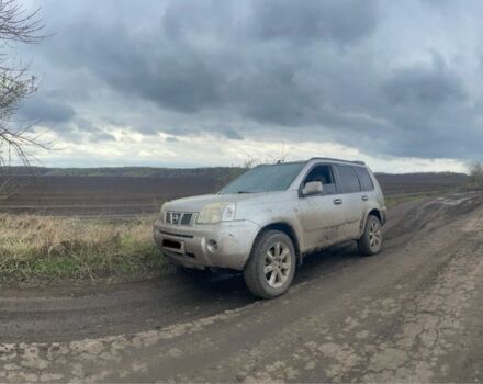 Серый Ниссан ИксТрейл, объемом двигателя 2.2 л и пробегом 280 тыс. км за 2500 $, фото 1 на Automoto.ua