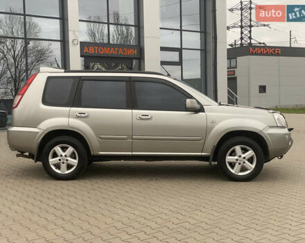 Серый Ниссан ИксТрейл, объемом двигателя 2 л и пробегом 246 тыс. км за 4499 $, фото 8 на Automoto.ua