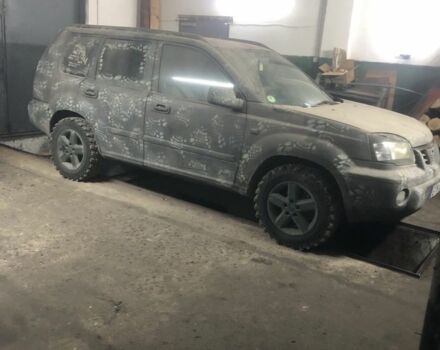 Серый Ниссан ИксТрейл, объемом двигателя 2.2 л и пробегом 220 тыс. км за 2800 $, фото 7 на Automoto.ua