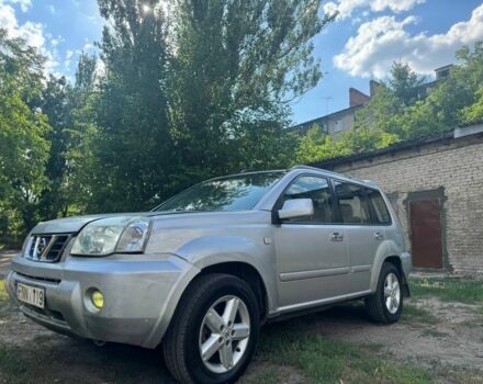 Сірий Ніссан ІксТрейл, об'ємом двигуна 2.2 л та пробігом 200 тис. км за 3200 $, фото 2 на Automoto.ua