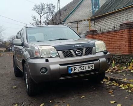 Серый Ниссан ИксТрейл, объемом двигателя 2.2 л и пробегом 230 тыс. км за 3300 $, фото 8 на Automoto.ua
