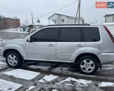 Сірий Ніссан ІксТрейл, об'ємом двигуна 2.18 л та пробігом 247 тис. км за 6800 $, фото 3 на Automoto.ua