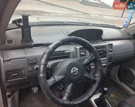 Серый Ниссан ИксТрейл, объемом двигателя 2.18 л и пробегом 273 тыс. км за 5800 $, фото 1 на Automoto.ua