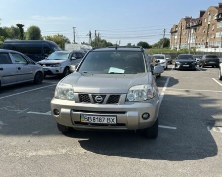 Сірий Ніссан ІксТрейл, об'ємом двигуна 2.5 л та пробігом 300 тис. км за 5500 $, фото 7 на Automoto.ua