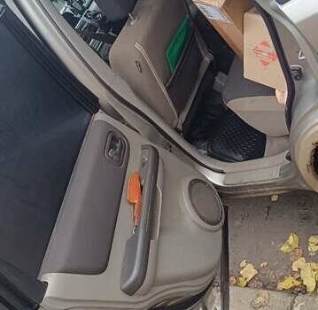 Серый Ниссан ИксТрейл, объемом двигателя 2.2 л и пробегом 230 тыс. км за 3300 $, фото 2 на Automoto.ua