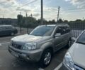 Сірий Ніссан ІксТрейл, об'ємом двигуна 2.5 л та пробігом 300 тис. км за 5500 $, фото 1 на Automoto.ua
