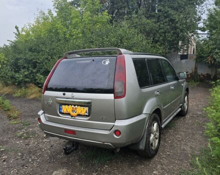 Сірий Ніссан ІксТрейл, об'ємом двигуна 0 л та пробігом 255 тис. км за 4505 $, фото 2 на Automoto.ua