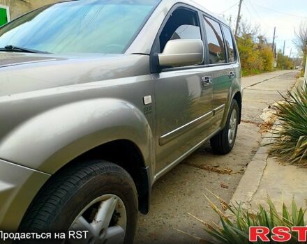 Серый Ниссан ИксТрейл, объемом двигателя 2.2 л и пробегом 240 тыс. км за 6700 $, фото 7 на Automoto.ua