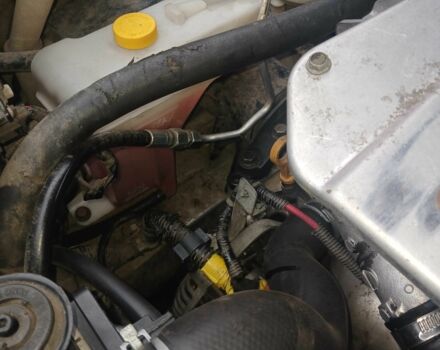 Серый Ниссан ИксТрейл, объемом двигателя 2.2 л и пробегом 260 тыс. км за 4300 $, фото 5 на Automoto.ua