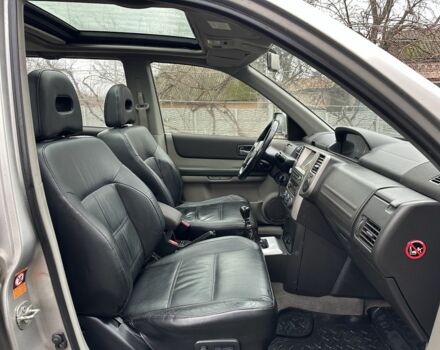 Сірий Ніссан ІксТрейл, об'ємом двигуна 2.2 л та пробігом 157 тис. км за 5900 $, фото 7 на Automoto.ua