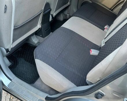 Серый Ниссан ИксТрейл, объемом двигателя 2.2 л и пробегом 319 тыс. км за 4000 $, фото 3 на Automoto.ua