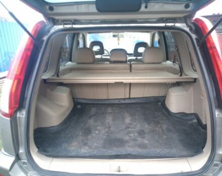 Серый Ниссан ИксТрейл, объемом двигателя 2 л и пробегом 242 тыс. км за 3300 $, фото 4 на Automoto.ua