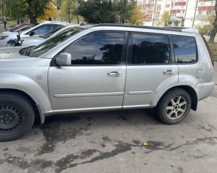 Сірий Ніссан ІксТрейл, об'ємом двигуна 2.2 л та пробігом 477 тис. км за 2300 $, фото 1 на Automoto.ua