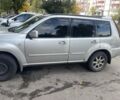 Сірий Ніссан ІксТрейл, об'ємом двигуна 2.2 л та пробігом 477 тис. км за 2300 $, фото 1 на Automoto.ua