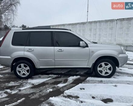 Сірий Ніссан ІксТрейл, об'ємом двигуна 2.18 л та пробігом 247 тис. км за 6800 $, фото 2 на Automoto.ua