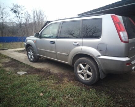 Серый Ниссан ИксТрейл, объемом двигателя 2 л и пробегом 242 тыс. км за 3300 $, фото 2 на Automoto.ua