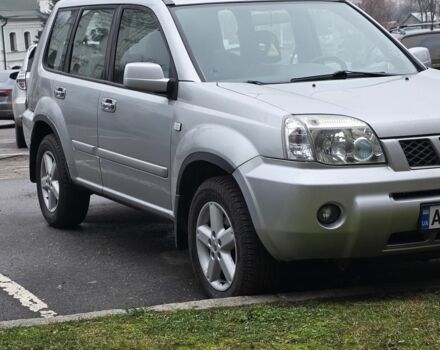 Серый Ниссан ИксТрейл, объемом двигателя 2.2 л и пробегом 260 тыс. км за 4199 $, фото 1 на Automoto.ua