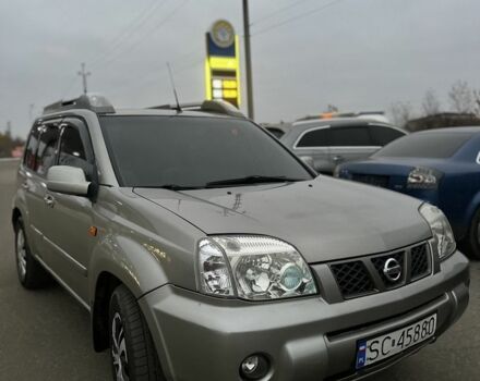 Серый Ниссан ИксТрейл, объемом двигателя 2.2 л и пробегом 415 тыс. км за 2500 $, фото 1 на Automoto.ua