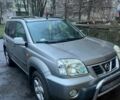 Сірий Ніссан ІксТрейл, об'ємом двигуна 2.2 л та пробігом 300 тис. км за 3799 $, фото 1 на Automoto.ua