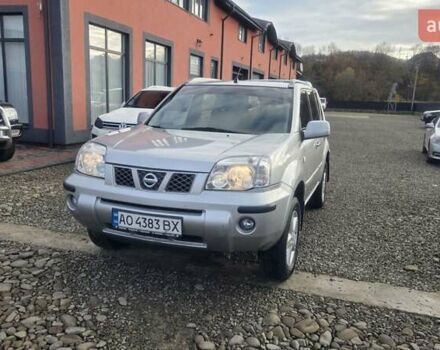 Серый Ниссан ИксТрейл, объемом двигателя 2.18 л и пробегом 337 тыс. км за 5950 $, фото 2 на Automoto.ua