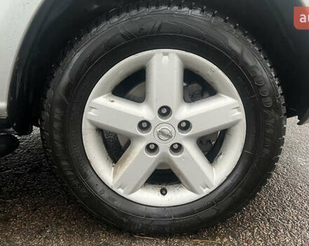 Серый Ниссан ИксТрейл, объемом двигателя 2.2 л и пробегом 323 тыс. км за 4000 $, фото 14 на Automoto.ua