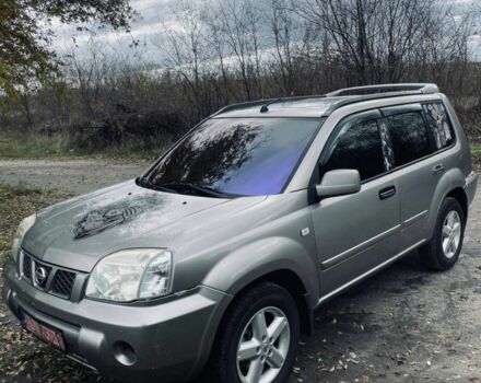 Серый Ниссан ИксТрейл, объемом двигателя 2.2 л и пробегом 298 тыс. км за 3300 $, фото 3 на Automoto.ua