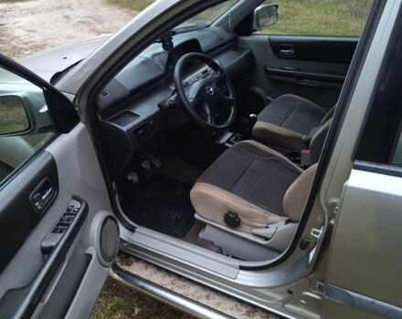 Серый Ниссан ИксТрейл, объемом двигателя 0 л и пробегом 245 тыс. км за 2900 $, фото 7 на Automoto.ua