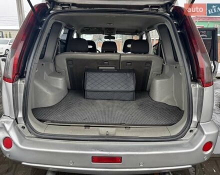 Сірий Ніссан ІксТрейл, об'ємом двигуна 2.18 л та пробігом 247 тис. км за 6800 $, фото 9 на Automoto.ua